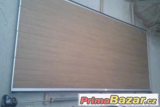 SEKČNÍ GARÁŽOVÁ VRATA 450 x 210cm zlatý dub – fotografie 1