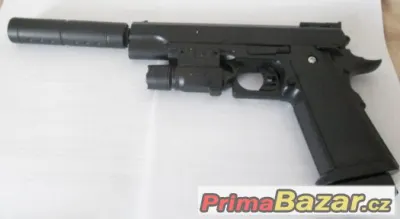 Airsoft zbraň replika italské pistole BERETTA.   Manuální +d