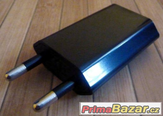 Univerzální USB síťový nabíjecí adaptér - černý – fotografie 1