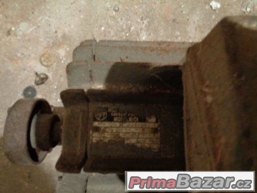 2 X MOTOR, MOTORY – fotografie 1
