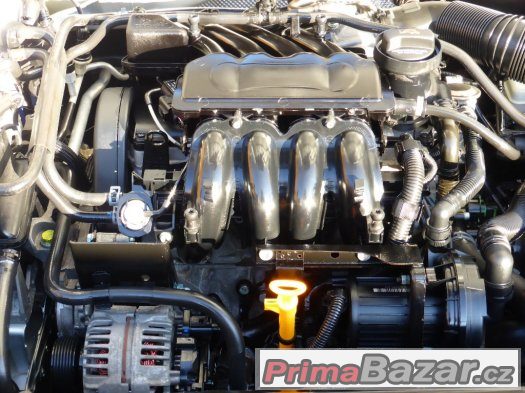 ŠKODA OCTAVIA LIFTBACK 1.6i 75kW KLIMA TAŽNÉ 1MAJ SERVISKA – fotografie 5