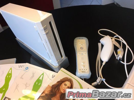 Nintendo Wii herní konzole - perfektní stav - fitness ultima – fotografie 1