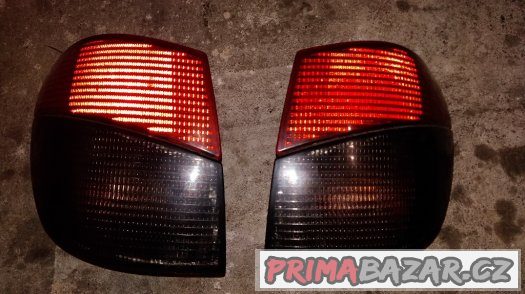 PEUGEOT 406 1,8 81KW 1995-2004 - ZADNÍ SVĚTLO levé a pravé – fotografie 1