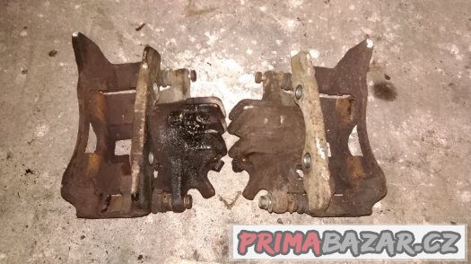 PEUGEOT 406 1,8 81KW 1995-2004 - PŘEDNÍ BRZDOVÝ TŘMEN L+P – fotografie 2
