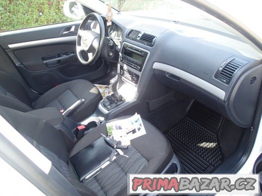 Škoda Octavia combi 1.6TDi 77KW Koup.ČR,1.majitel,Servisní . – fotografie 4