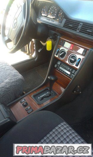 Prodám Mercedes E 250 D r. v.1995 – fotografie 5