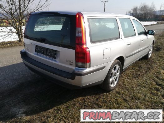 Volvo V70 2.4 D5 120kw R.V.2002 – fotografie 4