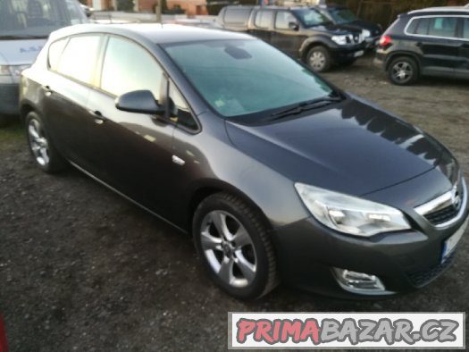 Opel Astra J, 1.7Cdti 81kw R.V.2010 Serviska – fotografie 4