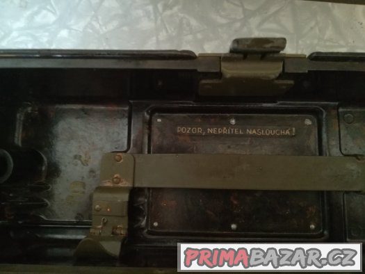 Vojenský telefon na kliku – fotografie 4