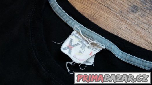 Pánské triko DESIGUAL Black Amazement - velikost L – fotografie 3
