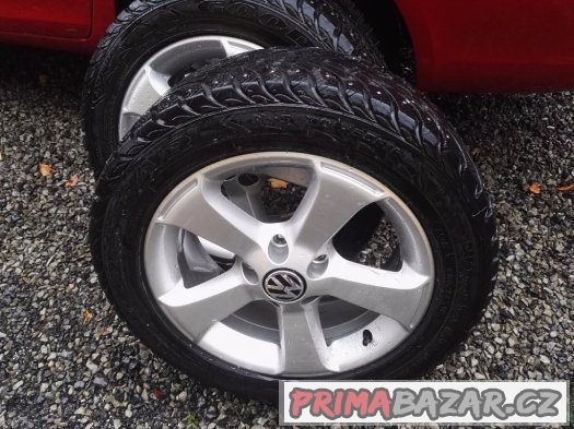 alu kola VW vw 205/55R16 -originál-pneu zimní good year – fotografie 3