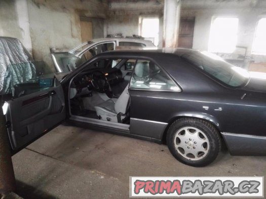 Mercedes-Benz E W124 320 CE E  162kw V6 rok 4/1993 – fotografie 3
