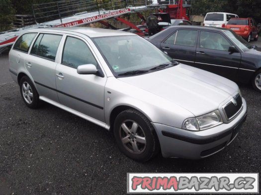 octávia combi  1,6 i 75 kw AT  rok  2002  najeto :220911km – fotografie 2