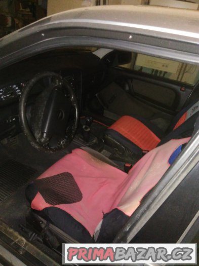 Opel Omega A Caravan,2.0i,85kW – fotografie 3