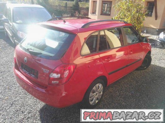 fábia combi 1,6 tdi 77 kw AMBIENTE rok 11/2010 – fotografie 4