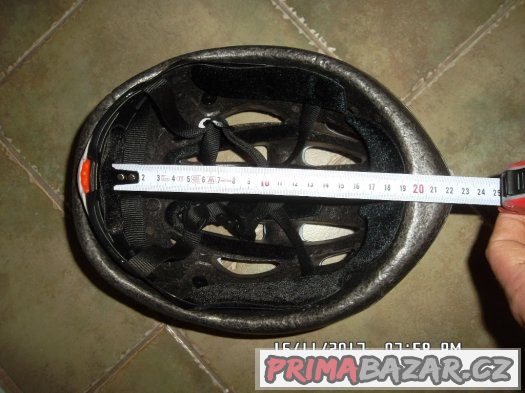 PRODAM HELMU NA KOLO – fotografie 3