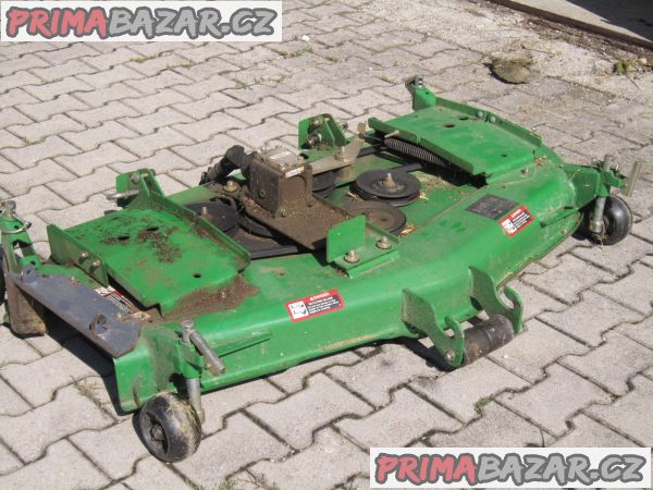 John Deere 2320 traktor s příslušenstvím – fotografie 6