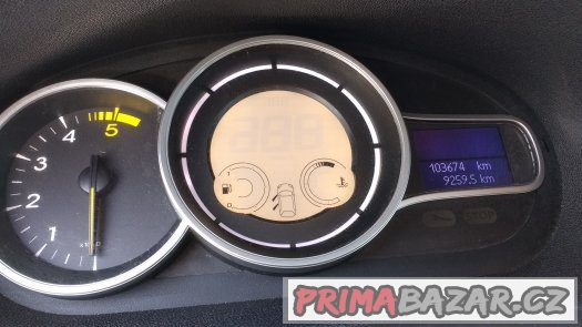 Renault Megane 1,5 dCi 63 kW, r.v.2010, 1. maj. ČR, serviska – fotografie 5