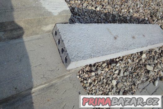 Hledám stavební    materiál – fotografie 1