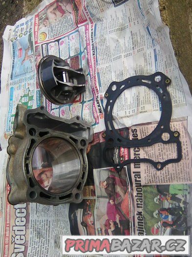 VALEC + PIST + TESNENI , yamaha yz a wr 250 f 01-13 – fotografie 1