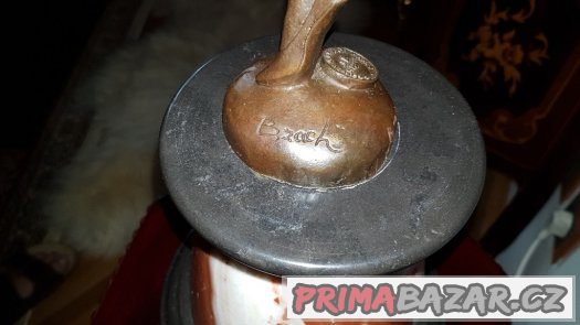 Prodám starou bronzovou sochu tanečnice. – fotografie 3