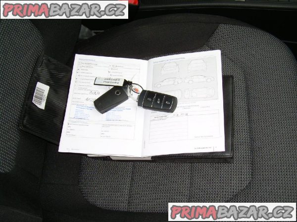 VW Passat Comfortline, 2.0TDi, 103kW, top stav!!! – fotografie 9