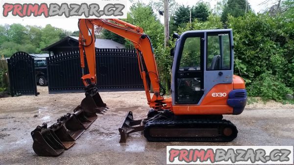 Minibagr HITACHI EX30-2, rok 2001 – fotografie 1