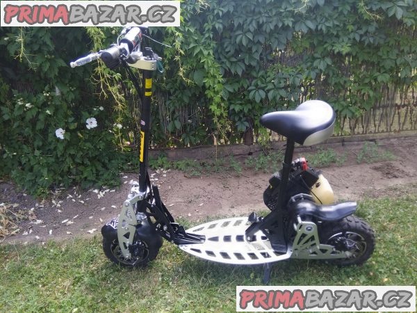 Moto-koloběžka – fotografie 1