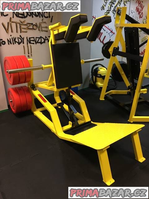 Fitness stroje V - squat machine – fotografie 4