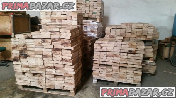 Nabízím omítané dubové řezivo skladem v Praze 9.