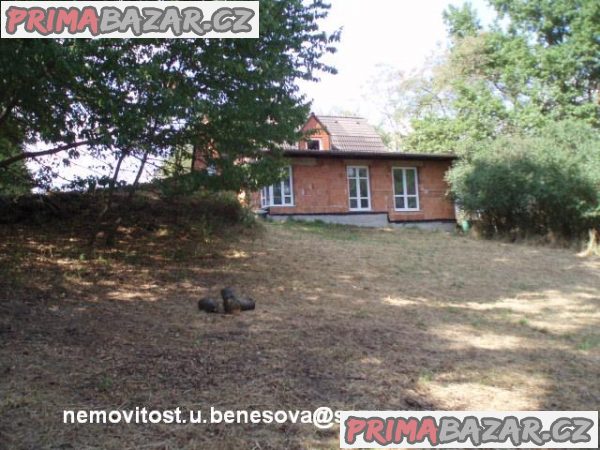 RD(novostavba) nedaleko Prahy v přírodě,pozemek4802m2,RD320m2+bus,vlak,D3,bazén,krb.vlož. – fotografie 7
