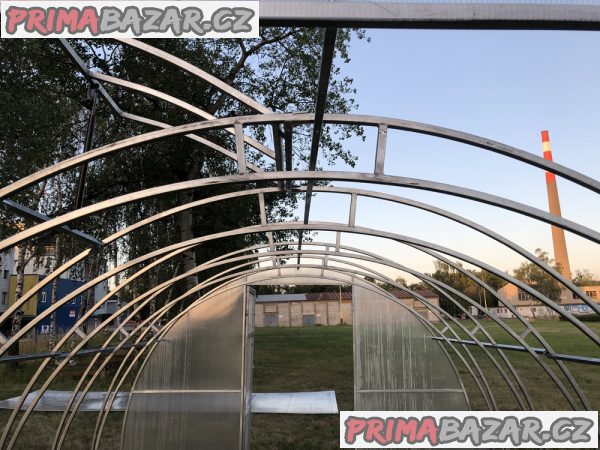 Polykarbonátový skleník TITAN – fotografie 3