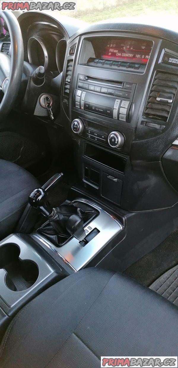 Mitsubishi Pajero – fotografie 7