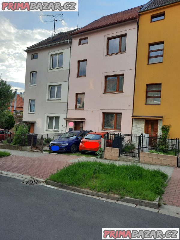 Dvougenerační RD se 2 byty po rekonstrukci, 2 parkovací stání, 3 lodžie … – fotografie 1