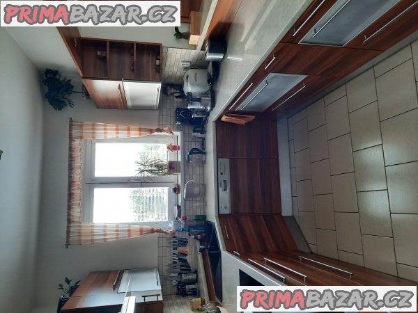 Dvougenerační RD se 2 byty po rekonstrukci, 2 parkovací stání, 3 lodžie … – fotografie 5