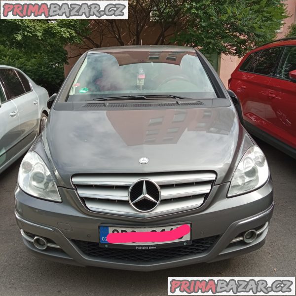 Mercedes B180 – fotografie 1