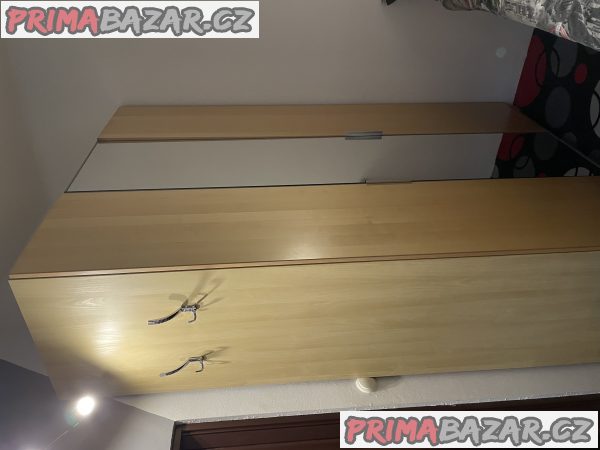 Šatní skříň Ikea – fotografie 1