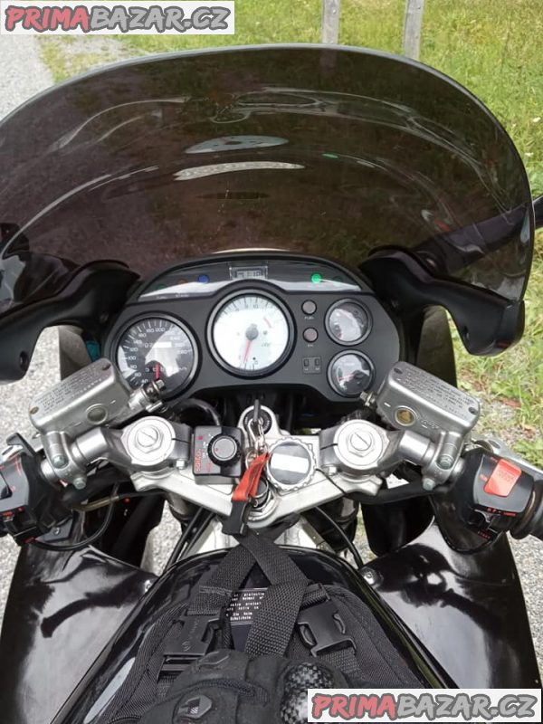Honda VFR 750 rc36 – fotografie 3