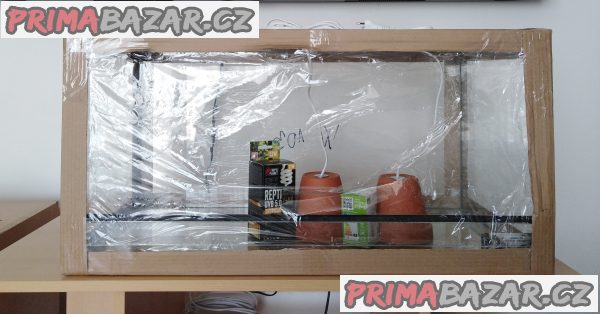 Vybavené 80x40x40cm terárium nové , 2x světla , žárovky uvb a výhřevná, přední posouvací dvířka, 2 x větrání.Vhodné pro agamy, želvy , hady a jiné gekony. Předání Praha nebo Kralupy nad Vltavou. Eventuálně mohu dopravit – fotografie 1