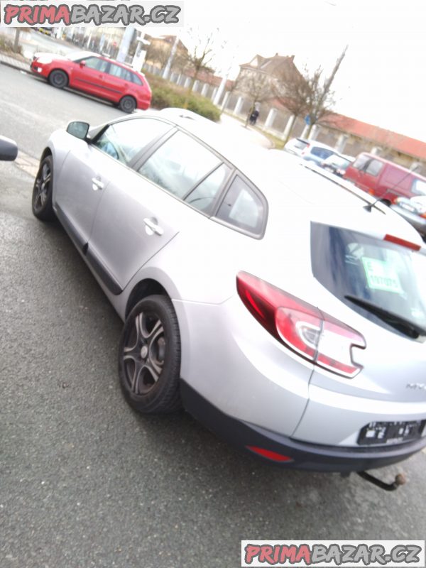 Renault Megane lll,  r.v. 2010 , 1.5 DCI 78kW – fotografie 4