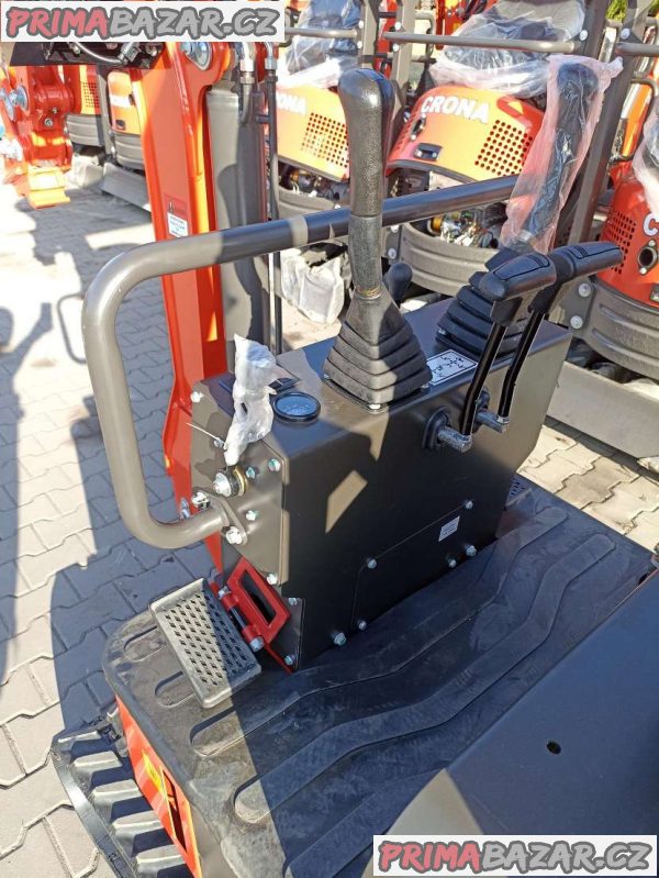 Bagr Kubota minibagr 1200 kg CR12 se lžící – fotografie 3