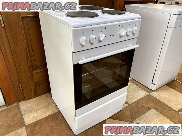 Sporák elektrický AMICA šíře 50 cm horkovzduch