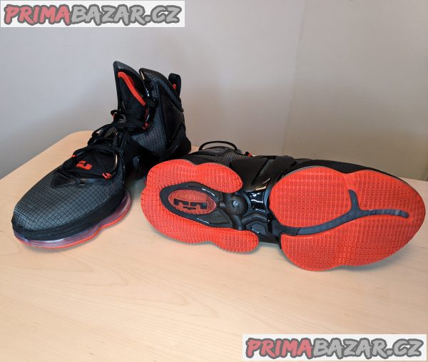 Nové basketbalové boty Nike Lebron 19 – fotografie 3
