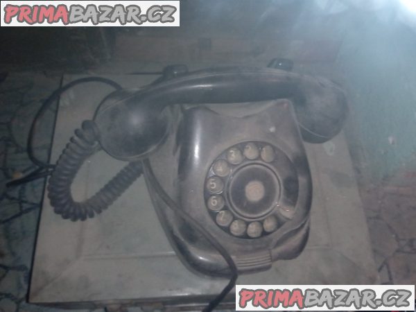 Starý telefon – fotografie 1