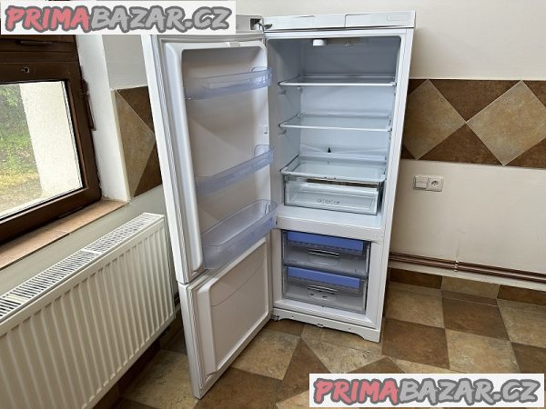 329 Lednice kombinovaná INDESIT – fotografie 2
