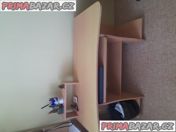 prodám psací stůl – fotografie 1