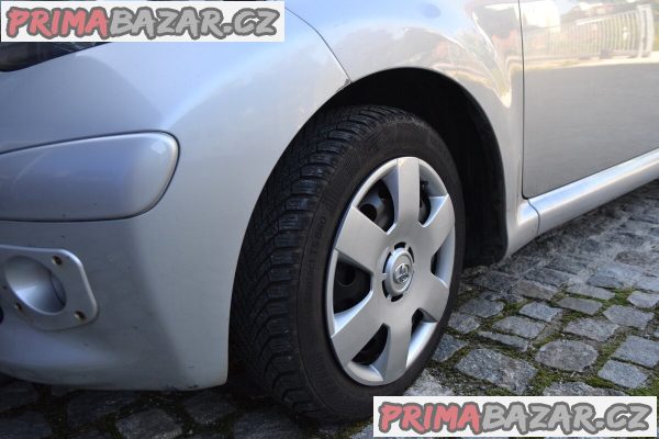 Toyota Aygo 2006 se znackou na prank THE M0NEY stk 8.2024 – fotografie 10
