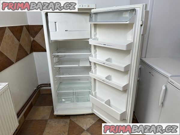 656 Lednice s mrazáčkem LIEBHERR 242/31 litrů – fotografie 2