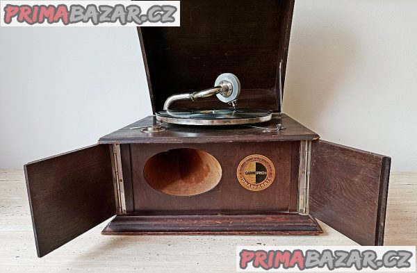 Starožitný gramofon na kliku ve dřevěné skříni, plně funkční – fotografie 3