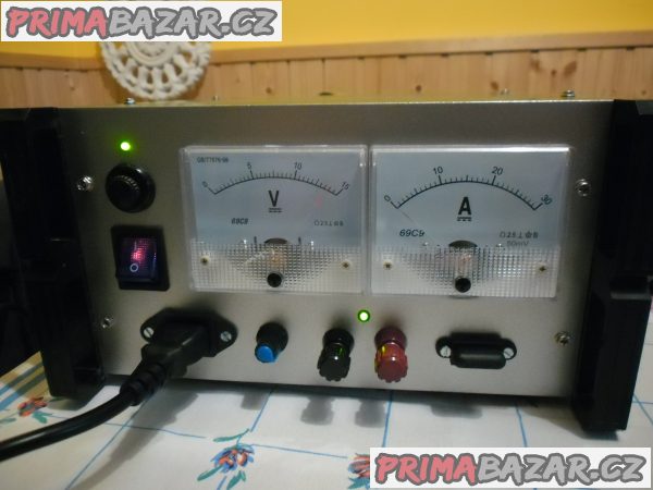 výkonný napajecí zdroj pro radiostanice 13,8V/30A – fotografie 1